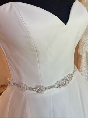 Wanda Silver Sash